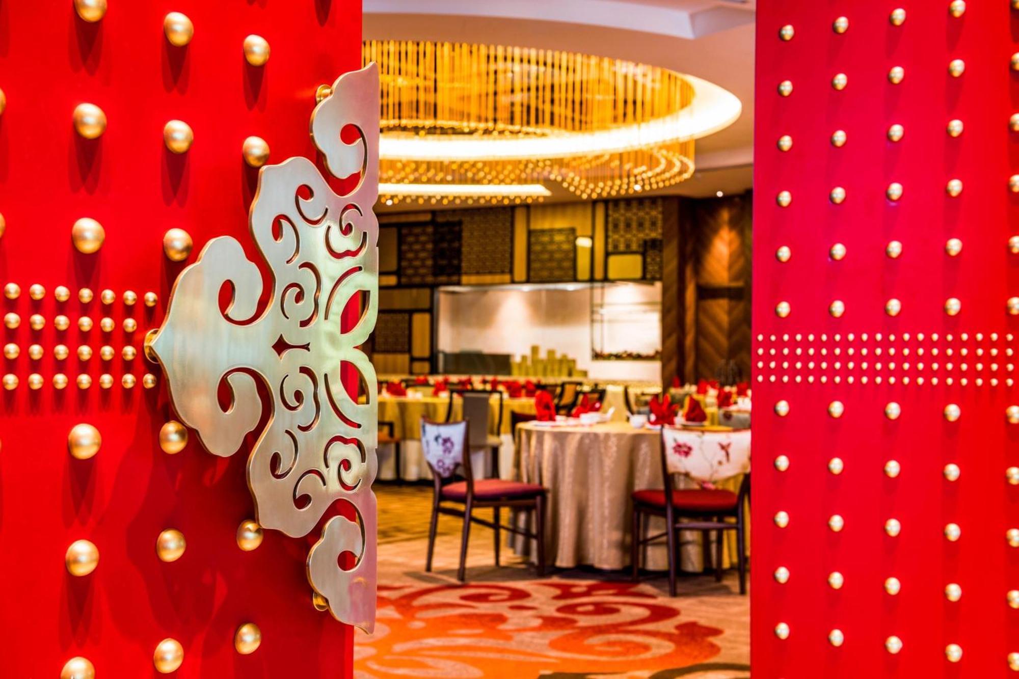 Le Meridien Putrajaya Dış mekan fotoğraf The interior of the restaurant