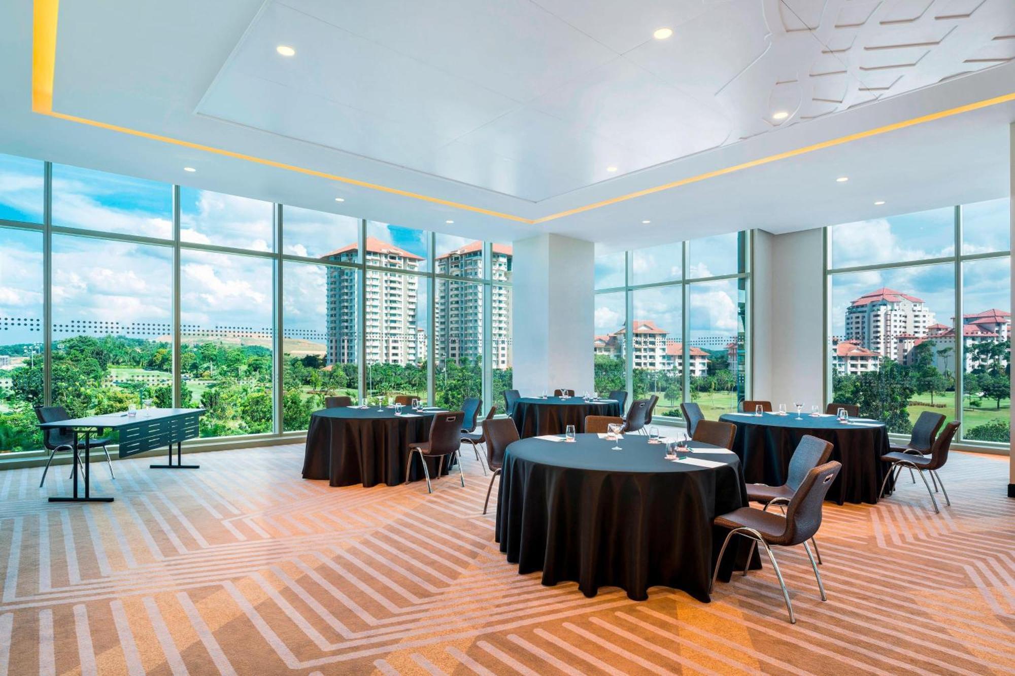 Le Meridien Putrajaya Dış mekan fotoğraf Meeting room