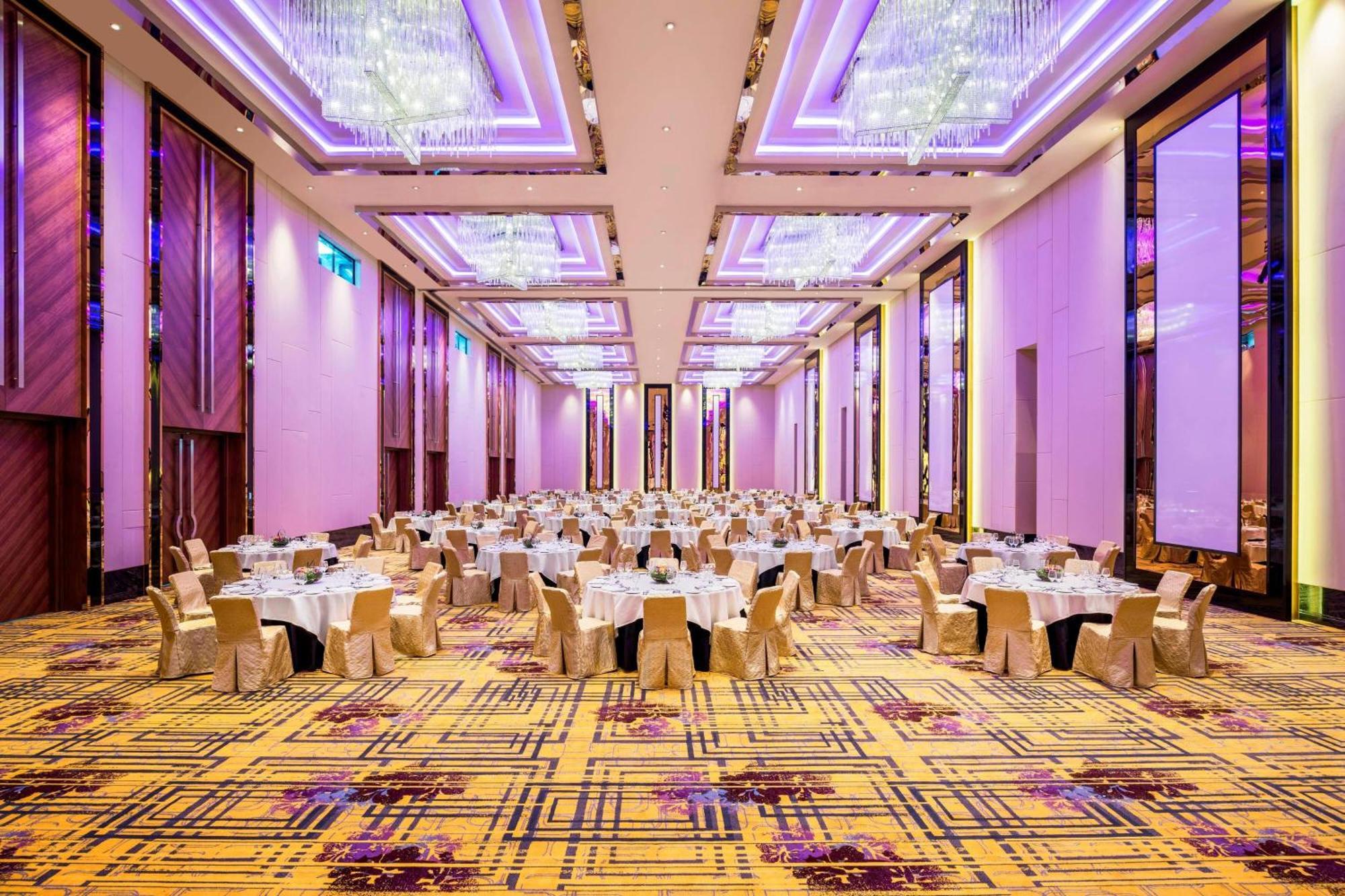Le Meridien Putrajaya Dış mekan fotoğraf The Grand Ballroom